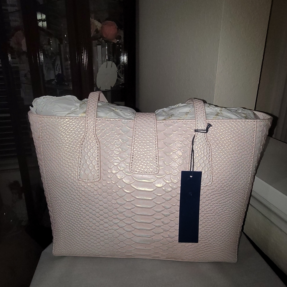 Dooney & Bourke Metal blush Small Shannon Tote - Picture 2 of 6